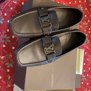 Authentic Louis Vuitton men’s car shoes size 8 1/2